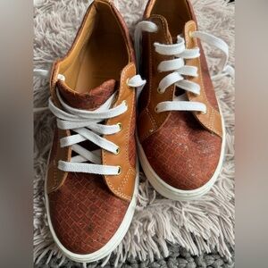 Queork Made in Portugal Women’s Brown Sneakers, Size 38, NWOT